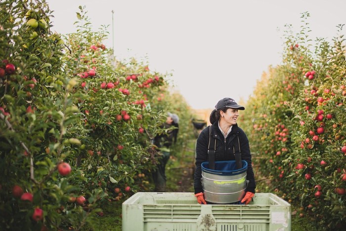 Photographie portrait d'une agricultrice