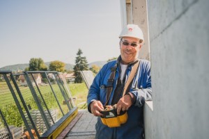 Portrait d'un artisan du batiment - grutier